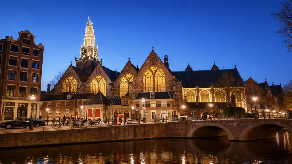 Oude Kerk &Aacute;msterdam edificio hist&oacute;rico